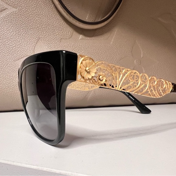 D&G Sunglasses. - Picture 2 of 3